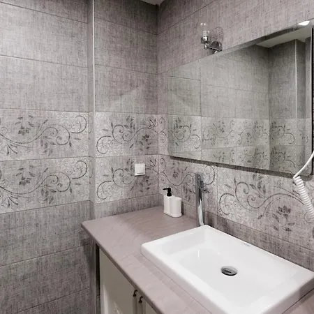 Comfy Flat W Patio 3 Min To Beach In Бодрум